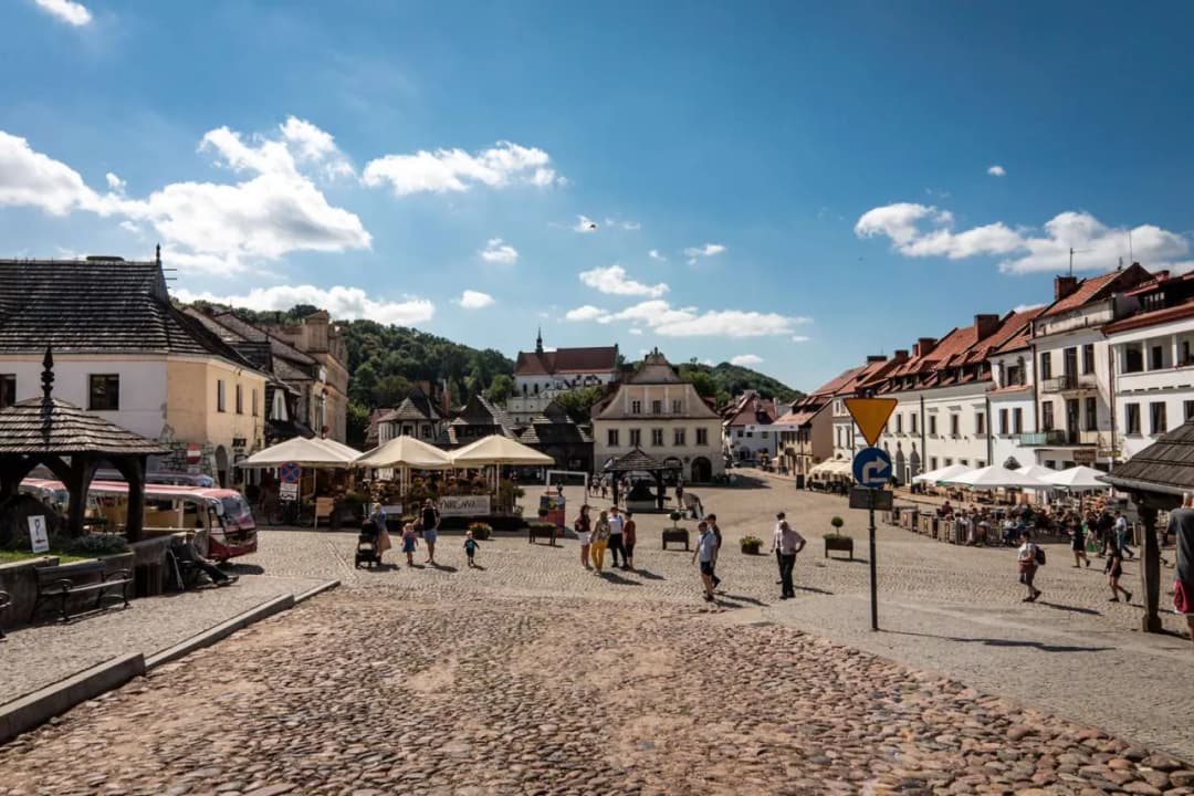 Co warto zwiedzić w Kazimierzu Dolnym? 10 skarbów miasteczka