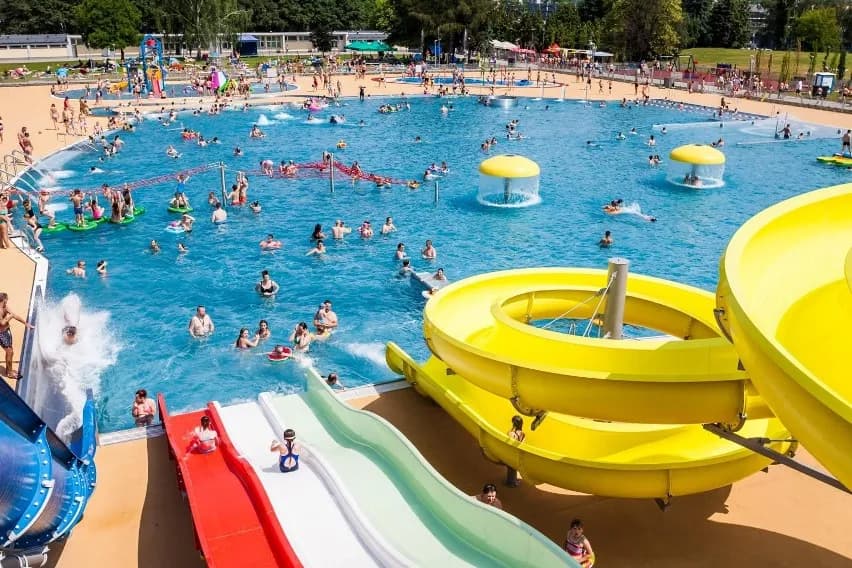 Gdzie ochłodzić się pod Warszawą? 7 kąpielisk wartych wypadu