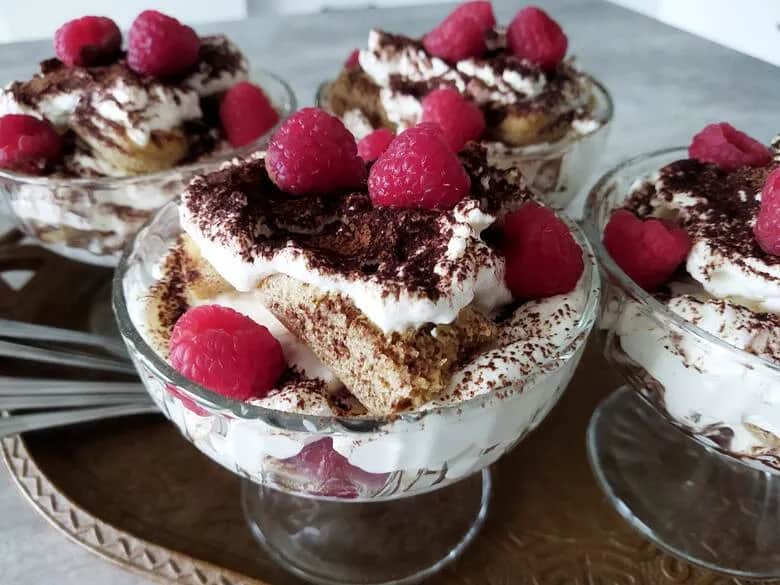 Jak przygotować szybki deser z biszkoptami dla zabieganych ludzi?